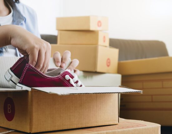 Worldwide Brands vs AliExpress